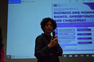 Dr. Faiza Mushtaq introducing the panel