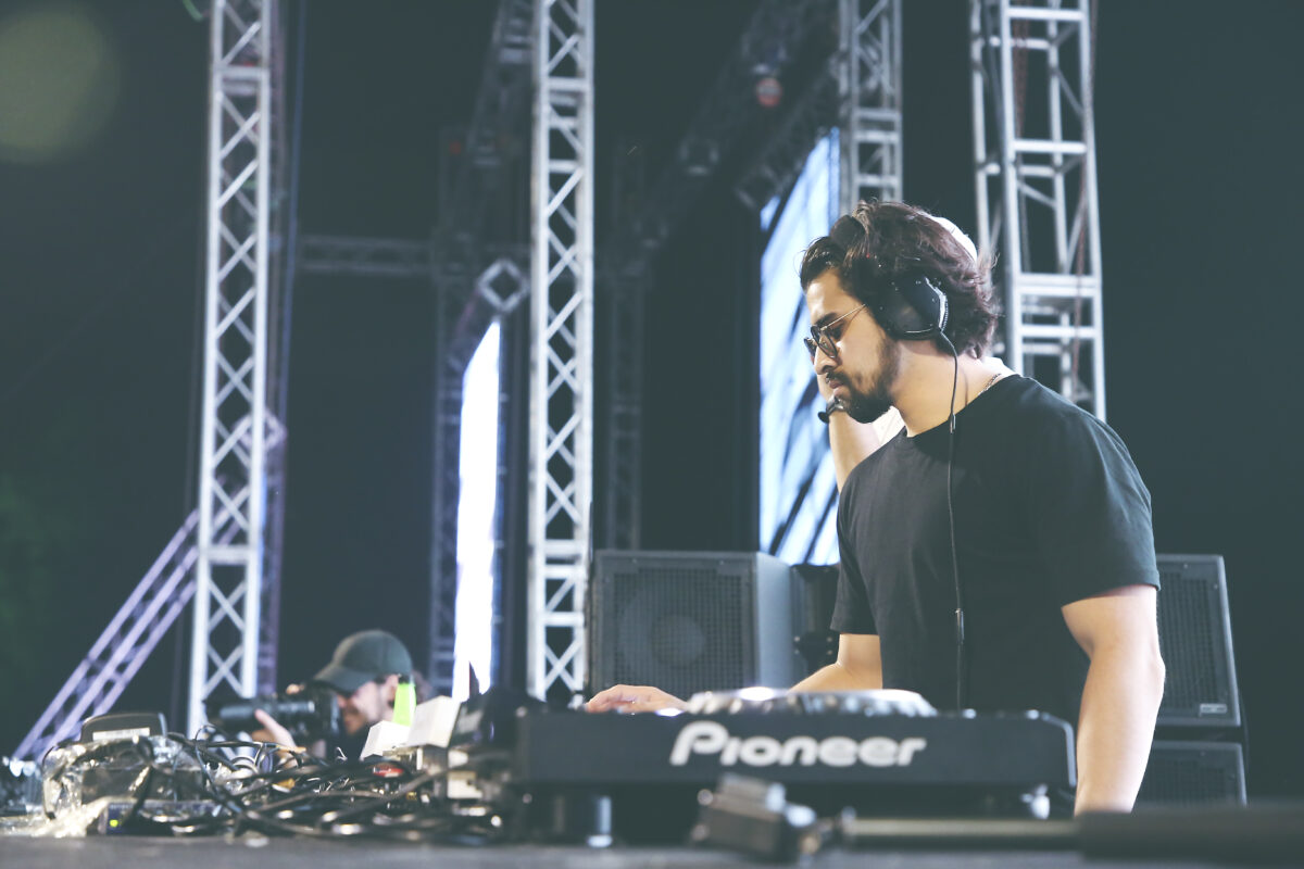 Turhan James kicked off the event with 'Game of Thrones' remix at the Solis  festival in Lahore – Daily The Azb