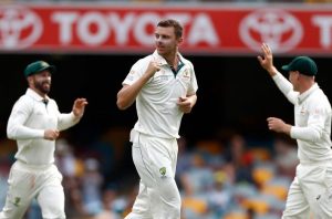 Australia beat Pakistan
