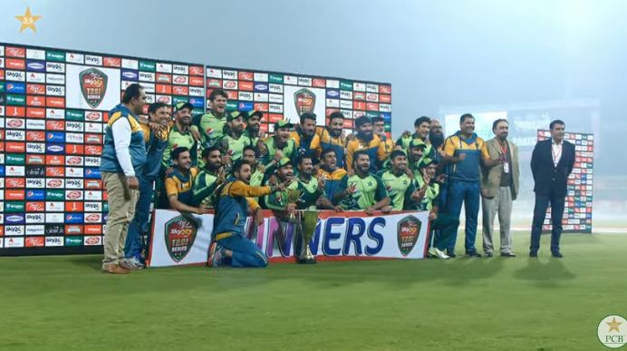 Pakistan beat South Africa by 4 wickets & win series by 2-1