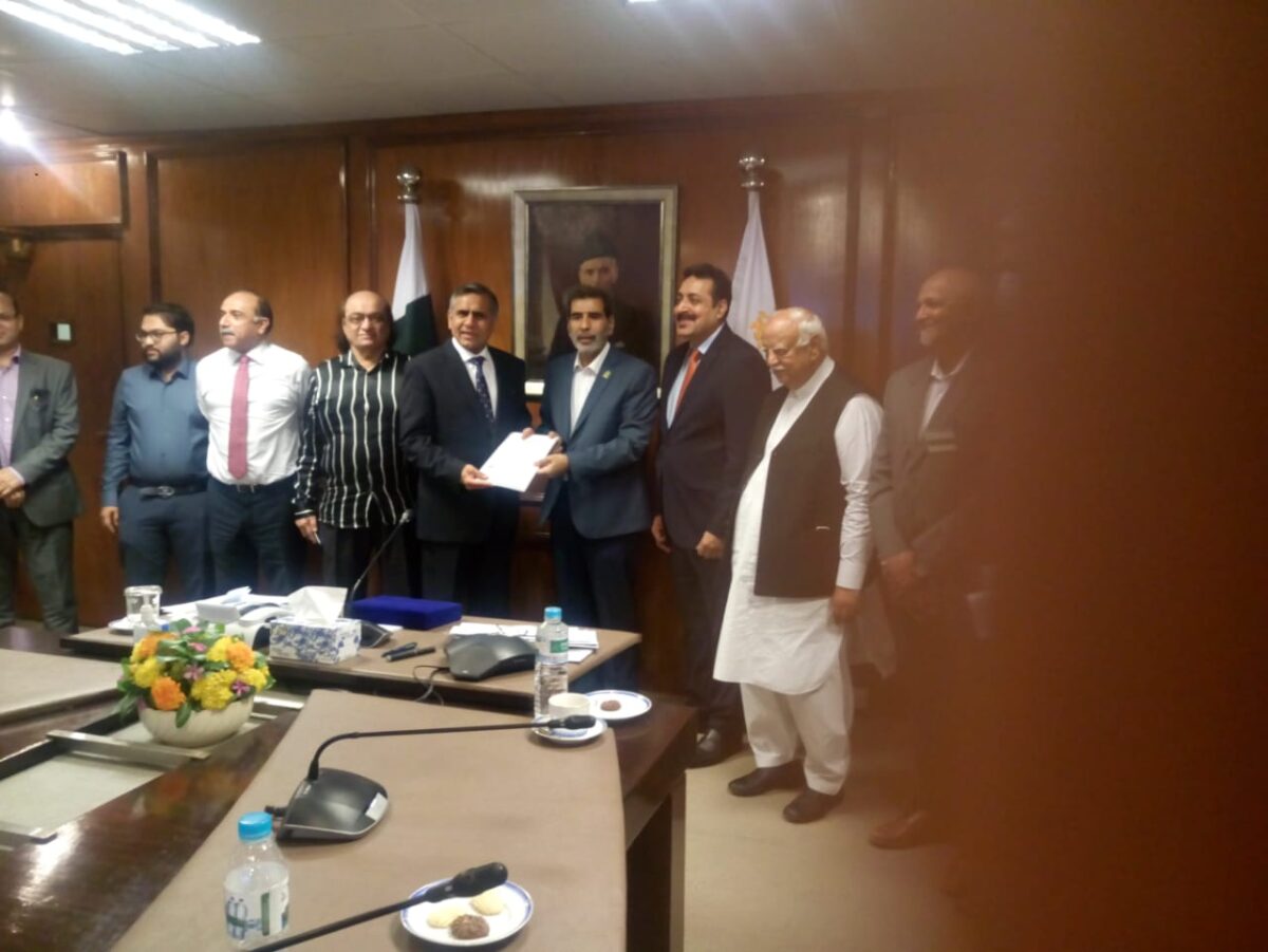 Taap’s Chairman Met Ceo-pia