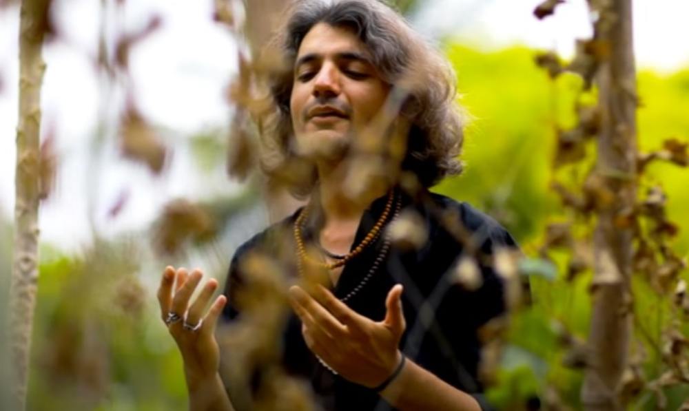 Darvesh’s new single “KHUDA JAANAY” instills hope in the heart of Pakistanis.