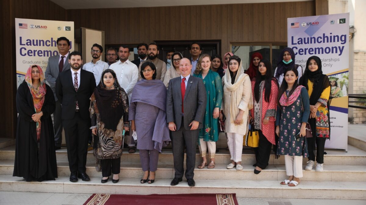 US Embassy Announces 700 Additional Graduate-level Scholarships for Pakistani Women