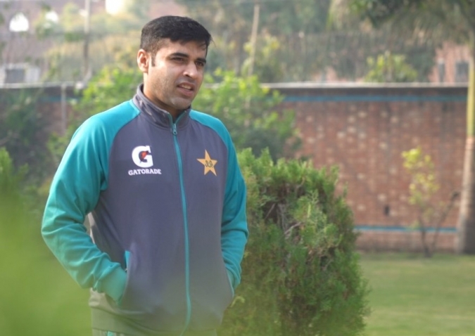 Abid Ali continues steady return to cricket