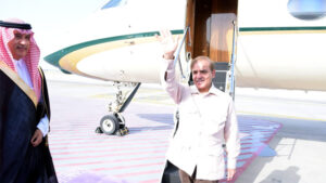 PM leaves Jeddah for Dubai on one-day official visit to UAE