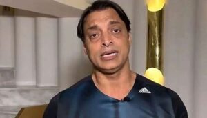 Shoaib Akhtar drove for his mother for 11 years