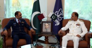 Major General (Pilot) Jassim Mohamed Ahmed Al-Mannai, Commander Qatar Emiri Air Force (QEAF) called on Chief of the Naval Staff, Admiral Muhammad Amjad Khan Niazi at Naval Headquarters, Islamabad. Upon arrival, Commander Qatar Emiri Air Force was received by Chief of the Naval Staff. During one-on-one meeting between the dignitaries, matters of mutual interest including bilateral collaboration and regional security were discussed. The Naval Chief expressed satisfaction over defence ties between Pakistan and Qatari Emiri Armed Forces. The visiting dignitary appreciated and acknowledged Pakistan Navy’s efforts and commitments in support of collaborative maritime security in the region. Both the forces heads pledged to further strengthen and diversify the scope of existing bilateral relationship. The visit of Commander Qatar Emiri Air Force will further enhance bilateral collaboration between the two countries.