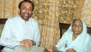 Farooq-Sattar-mother-passed-away