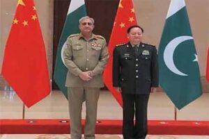 Pakistani and Chinese military leaders