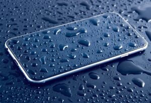 How-to-keep-gadgets-safe-in-monsoon-rains