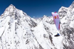 Paraglider-Pilots-Reach-K2-4