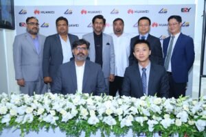 Huawei-Join-hands-with-App-In-Snap