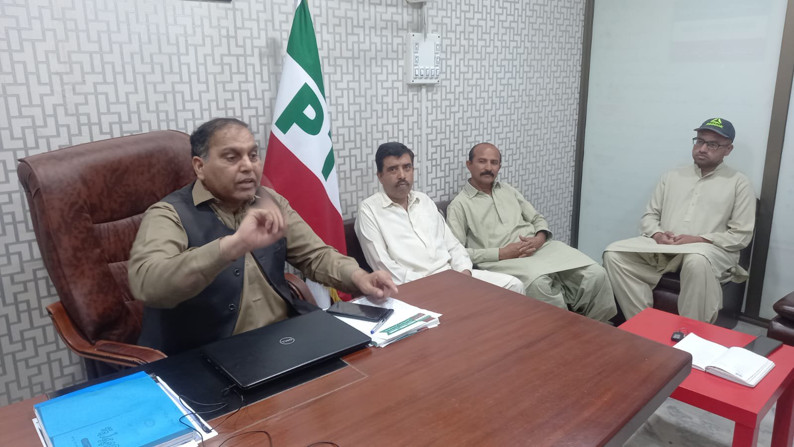 All of the country’s institutions have become unreliable: Dr.Hanif Mughal.