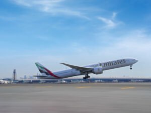 800_emiratestorampupflightsaheadofhajjandeidaladhasurge