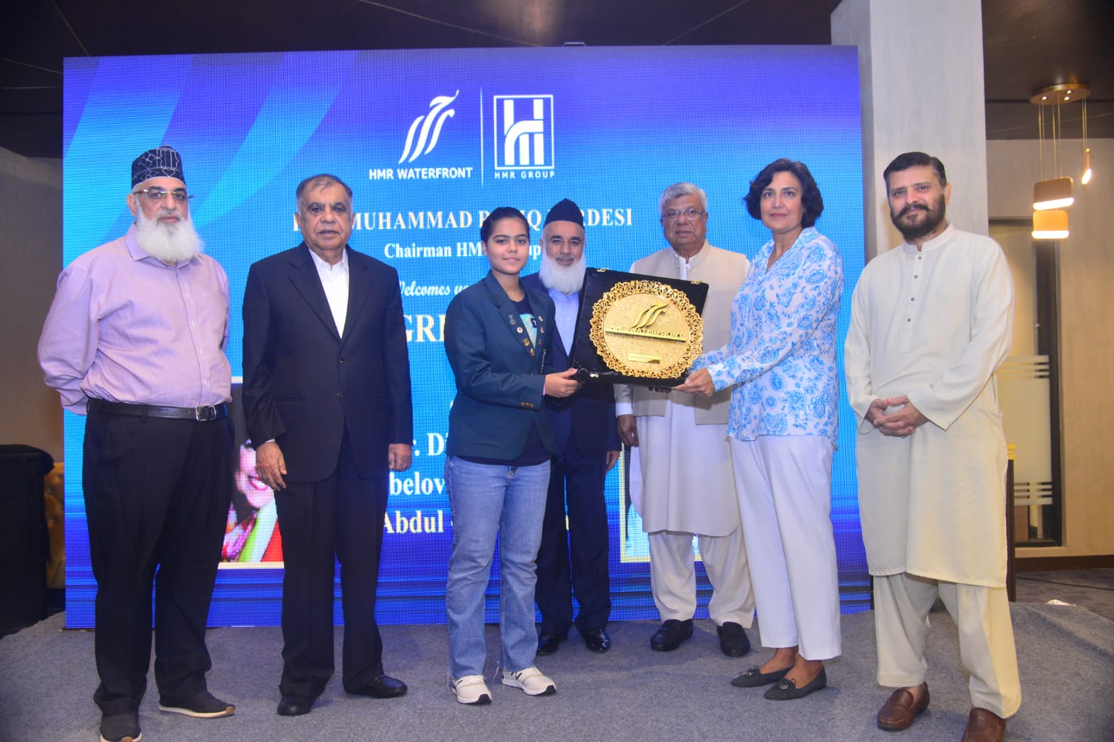 Hoor Fawad Receives Award from Dr. A.Q. Khan’s Beloved Daughter.