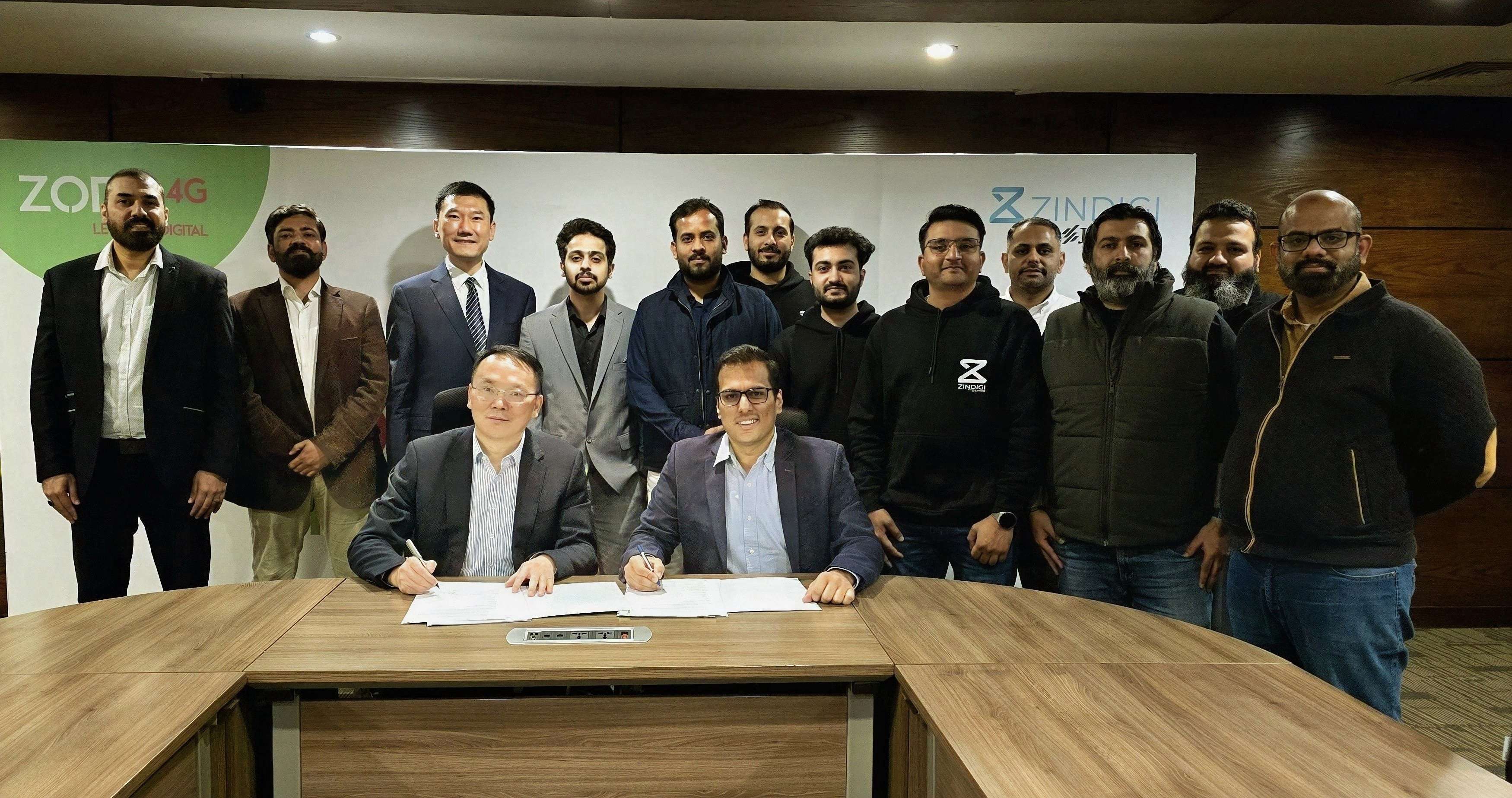 Zong 4G and JS Zindigi Partner Up to Facilitate Users with Banking-as-a-Service Integration in My Zong App.