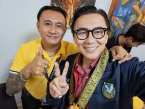 Joy Christopher Dulay met with the former Governor of Philippines at JCRD Builders opening ceremony