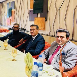 Junaid-Abdul-Kader-Hosts-Lavish-Lunch-at-Maxims-Restaurant-Clifton