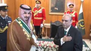 Pakistan-Honors-Saudi-Defense-Minister-with-Nishan-i-Pakistan-Award