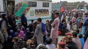 Pakistan to Expel Afghan Nationals Holding Citizen Cards After Eid Al-Fitr