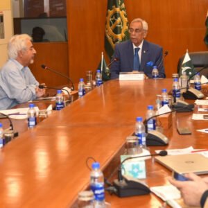 The-present-government-should-pay-special-attention-to-the-improvement-of-the-energy-sector