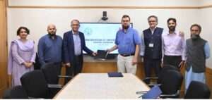 URDU Picture Release - SPL Signs MoU with Indus Hospital & Health Network (IHHN)