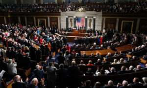 US Lawmakers Pass Resolution Supporting Democracy in Pakistan