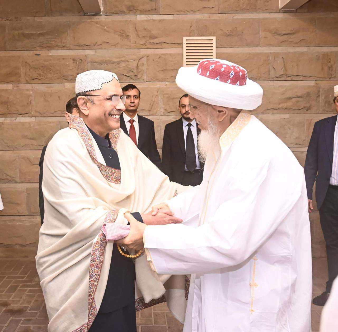 President Asif Ali Zardari shaking hands with Dr Syedna Mufaddal Saifuddin,Head of the Dawoodi Bohra community,at Bilawal House, Karachi.