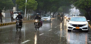Karachi Enjoys Refreshing Early Morning Showers