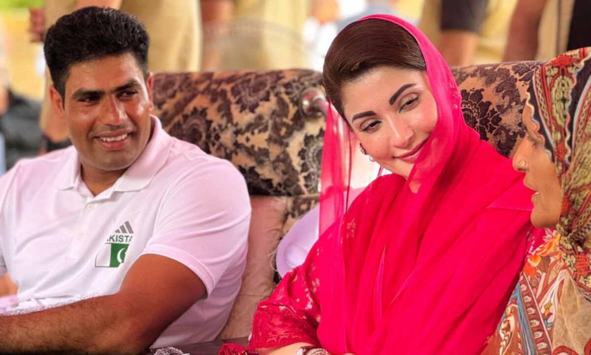 Rs100 Million Awarded to Arshad Nadeem by Punjab CM.