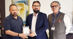 Urdu Picture - Synergy Group CEO Ahmed Kapadia Honors Indus Hospital Pakistan on the launch of its “Indus Shakireen Program”
