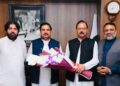 Zahid Iqbal Chaudhary a bouquet to newly Elected Vice President Islamabad Chamber Of Commerce And Industry.