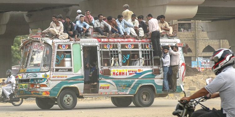 Lack Of Public Transport In Karachi: