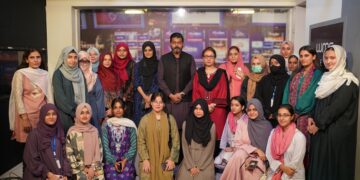 Shariq Jamal Highlights the Impact of Social Media and Artificial Intelligence at Women Media Center Workshop.