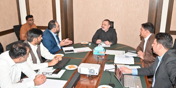 Sindh Senior Minister Sharjeel Inam Memon has shared good news with the public: the Sindh government plans to operate double-decker buses on Karachi’s roads and has begun preparations for their procurement.