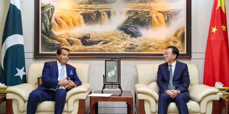 Consul General of Morocco visited Chinese Consul General  to offer condolence on the killing of Chinese nationals.