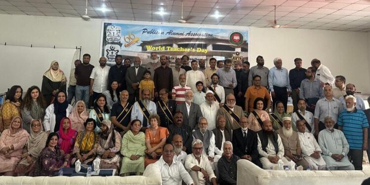 The Publican Alumni Association organised a dignified ceremony to honor the former and current teachers of their Alma Mater on the occasion of “World Teachers’ Day”.