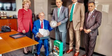 Pakistan’s Ambassador, Rizwan Saeed sheikh meets Governor Texas for expanding economic cooperation.