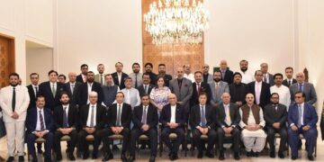 Dr. Mirza Ikhtiar Baig with Asif Ali Zardari President of Pakistan at FPCCI Excellence Award ceremony.