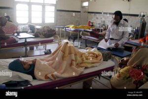 pakistan-8th-february-2017-chikungunya-virus-patients-are-under-treatment-HN46T5