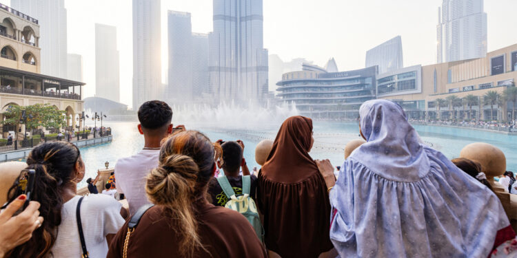 Well-paid people working in UAE can also invite their wives and children, important information.