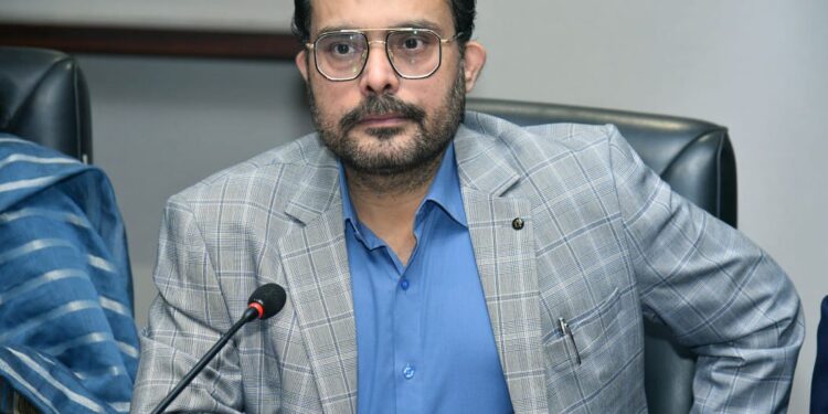 Transport Contributes 83.15% to Pollution, Urgent Action on EV Industry Needed: