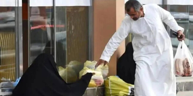 Pakistan to introduce strict Umrah policy to curb begging in Saudi Arabia