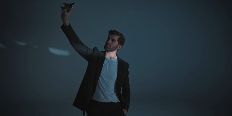 realme's New Tease with Shaheen Afridi Sparks GT7 Pro and realme 13 Hype – Fans Go Wild!