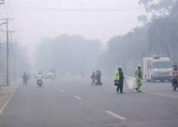 Complete lockdown, health emergency announced for Lahore and Multan