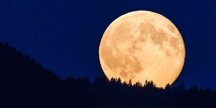 Last supermoon of the year to shine over Pakistan tonight