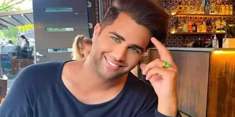 Hindu social media influencer expresses his love for Holy Kaaba