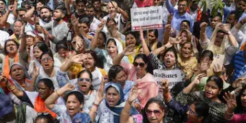 citizens protest against water shortage in Karachi