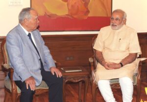 32d2bd03-2646-4366-80b6-781dace83aac_Osamu_Suzuki_and_Narendra_Modi
