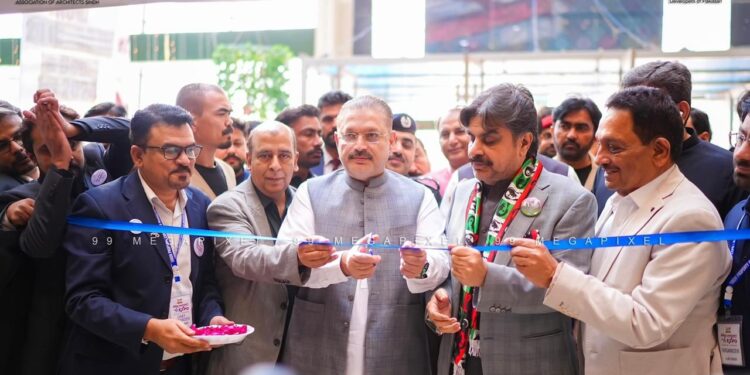 Iqbal Qureshi CEO Abdullah Group welcoming to chief guests Mr. Sharjeel Inam Memon